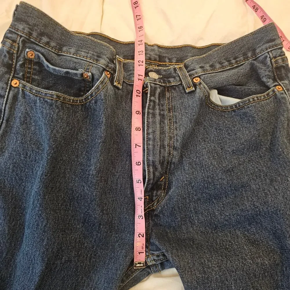 Levi’s 505 Jeans Men’s 35x32 Regular Fit Straight Leg Medium Wash Denim